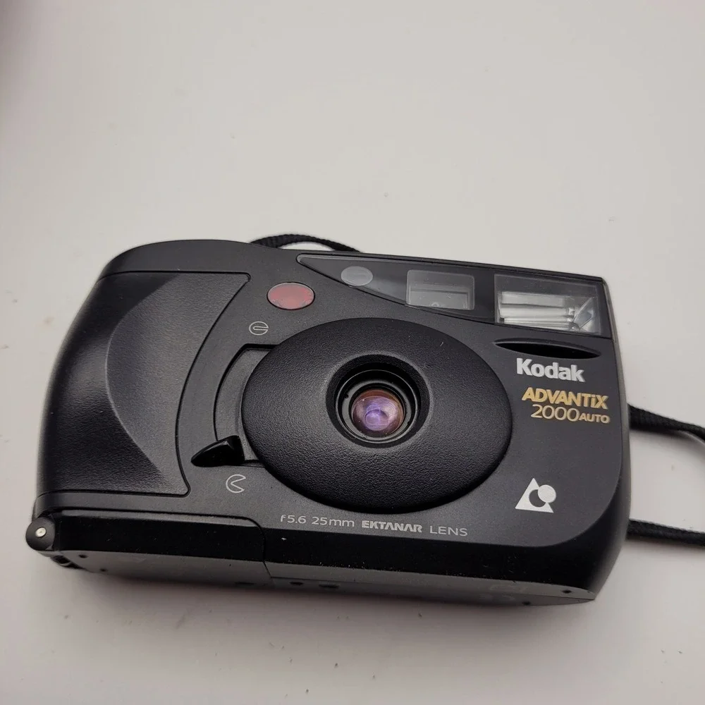 Kodak Advantix 2000 Auto APS Film Camera 25mm Ektanar Lens with Case and Manual